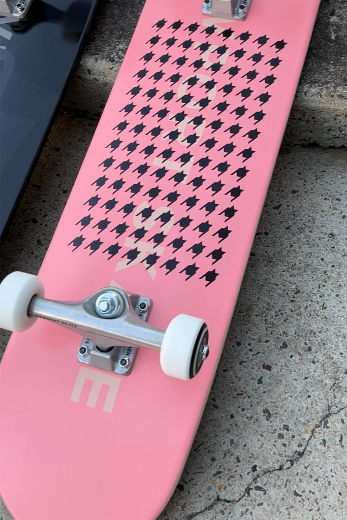 Houndstooth Complete Skateboard